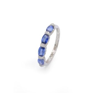 18KT White Gold Ring with Blue Sapphire & Diamonds