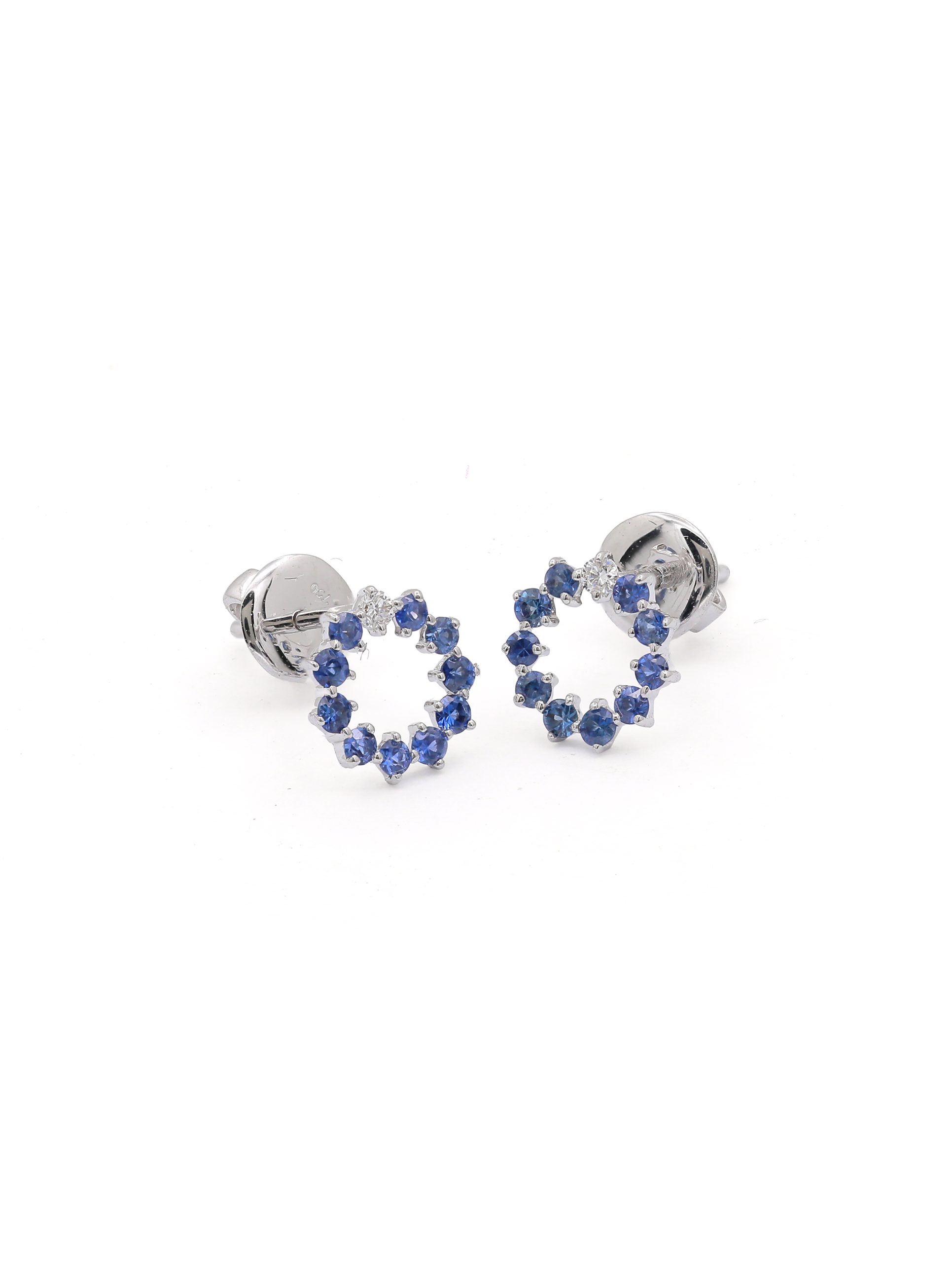 18KT White Gold Pair of Earrings with Blue Sapphire and Diamonds